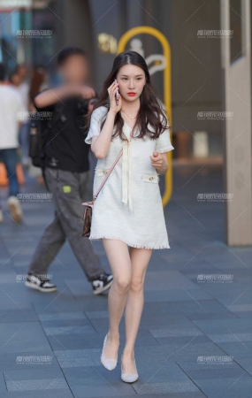 肤白貌美