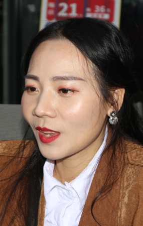 美女肉丝街拍