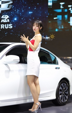 甜美可爱的车展模特-14P