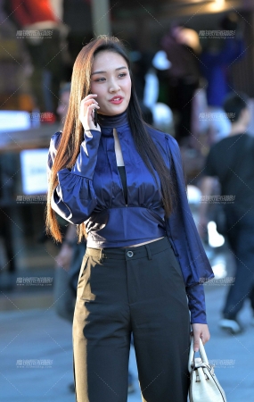 好友气质的美女