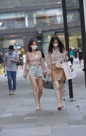 街拍偶遇小清新姐妹花