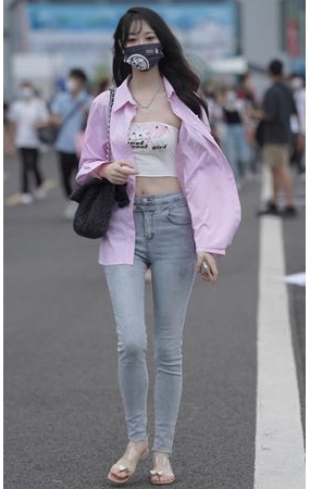 粉衣美女(23P)