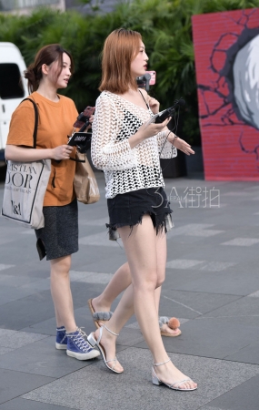 1378-1采访的小姐姐-16P