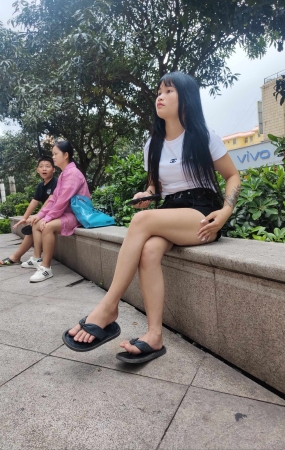 黑色牛仔短裤大长腿视频➕图