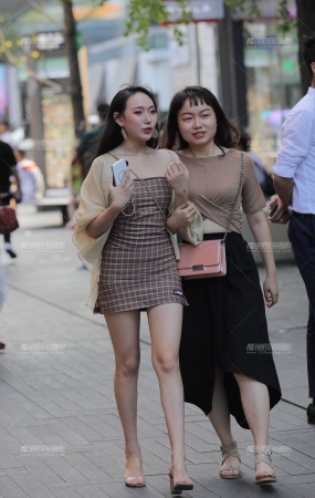 长腿小姐姐