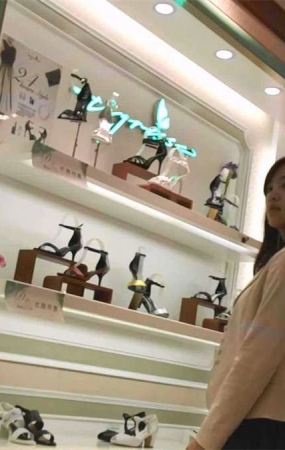 太美了一大群美女换丝袜