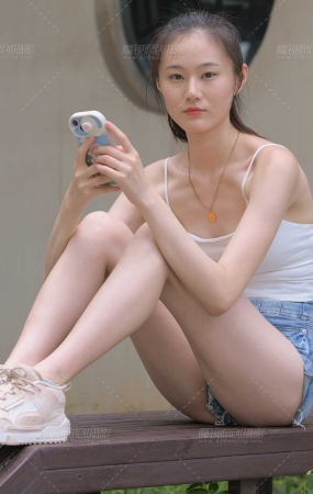 浅笑明眸