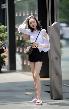 超长美腿 美丽动人