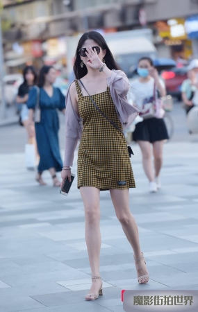 打招呼的美女3A1277[621M]