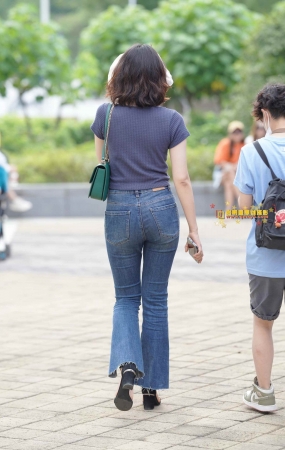 紧牛少妇