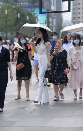 高挑美女