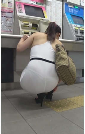 白色微透连体裙