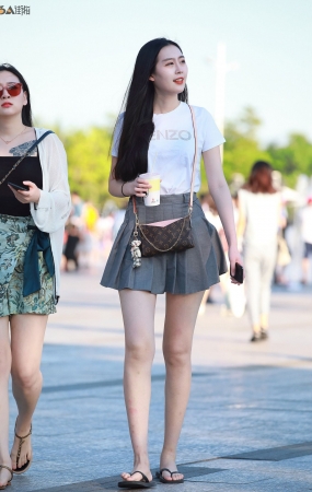 小摆裙，裸腿，美女-10P