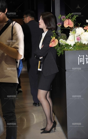 25上海车展汽车销售顾问黑si高跟下班换鞋【套图✚视…
