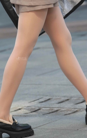 肉丝街拍少妇