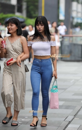 紧牛肥臀