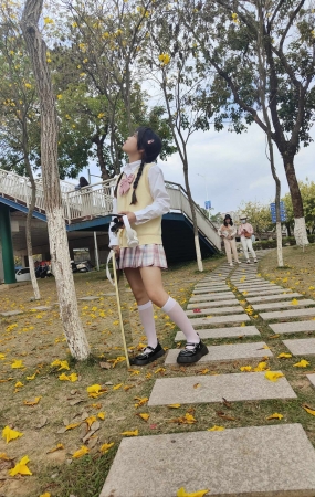 清纯jk制服白丝美女视频➕图