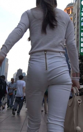 4k-白裤高挑身材高跟鞋街拍美女 [1.54 GB]