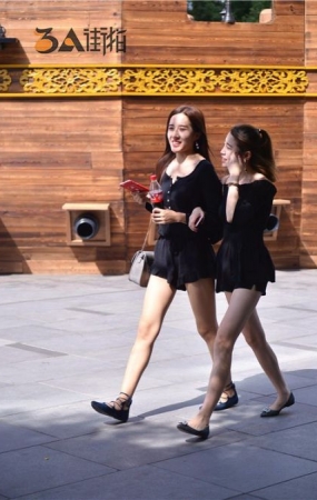 时尚漂亮的闺蜜-9P
