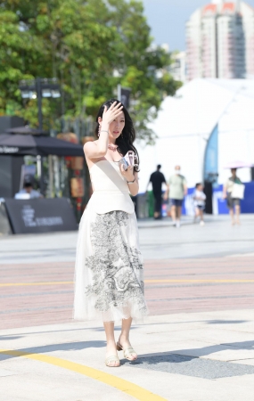 23919-26=60√肤白貌美的美女