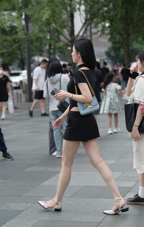 冰清玉洁的清纯小姐姐