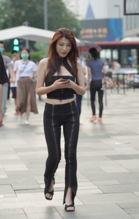 苗条身姿