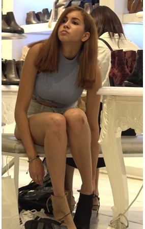 试鞋的国外妹子