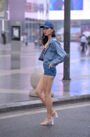 连体紧身包臀裙美女【套图+视频】