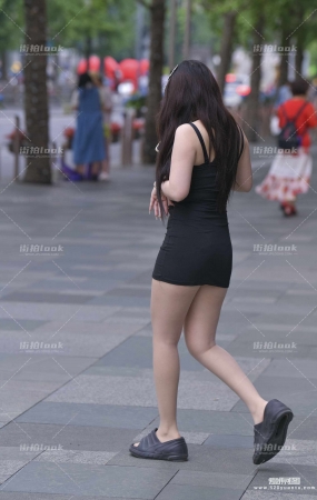 黑短裙肉色丝 23-05-14-76