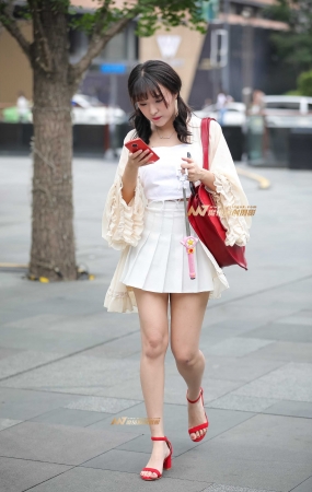 可爱萌妹纸 惹人怜爱!