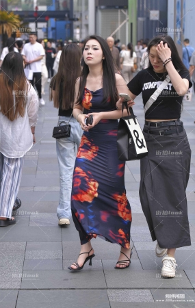 吊带花长裙 24-04-28-412