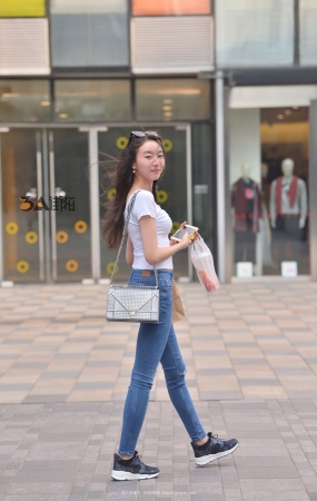 时尚牛仔美女-12P