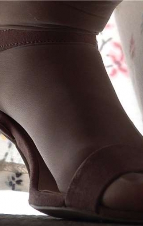 4k-极品丝足凉高跟连衣裙美女