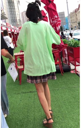 百褶裙小妹