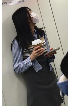 地铁上的美女