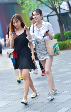 漂亮腿型小姐姐