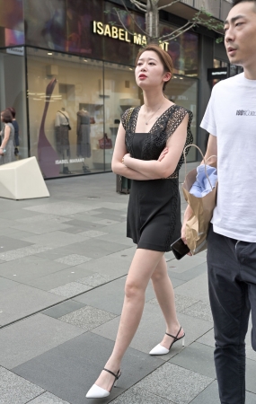 高跟美腿美女