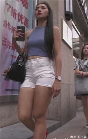街拍红色小平底鞋肉臀美腿高颜值小仙女 [3.57 GB]