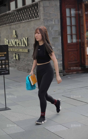 微胖女孩