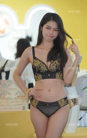 内衣模特好身材