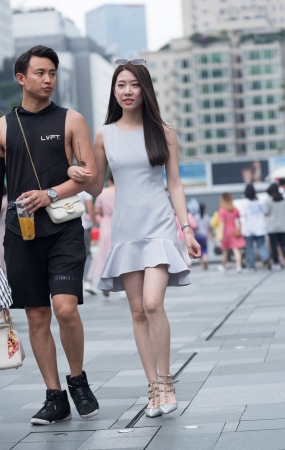 时尚长腿美女
