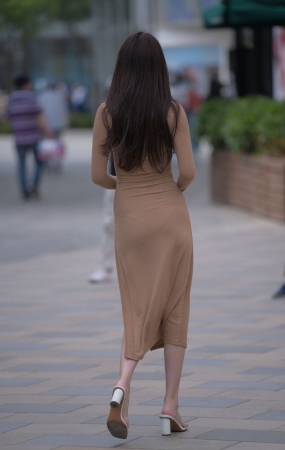 长裙美女