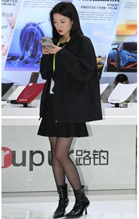 黑丝美女(52P)