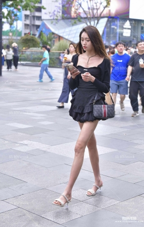 黑色连衣裙 23-05-14-54