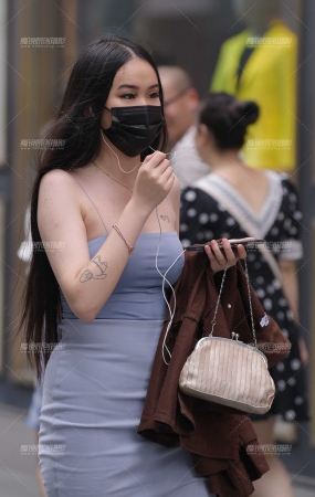 性感的长裙小姐姐