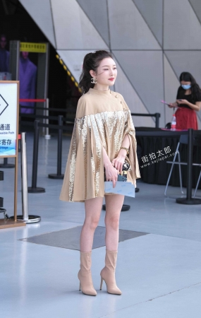短裙短靴 20-10-22-100P