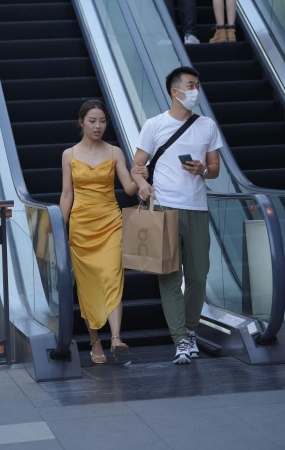 210622-6 黄裙女友