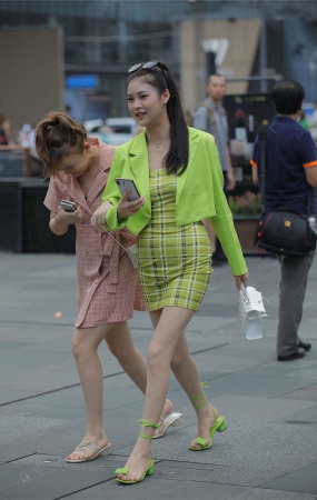 荧光绿西装外套