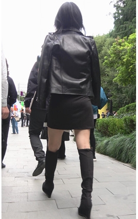 黑色包臀裙气质美女