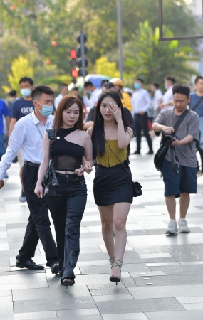 很有骨韵味儿的姑娘